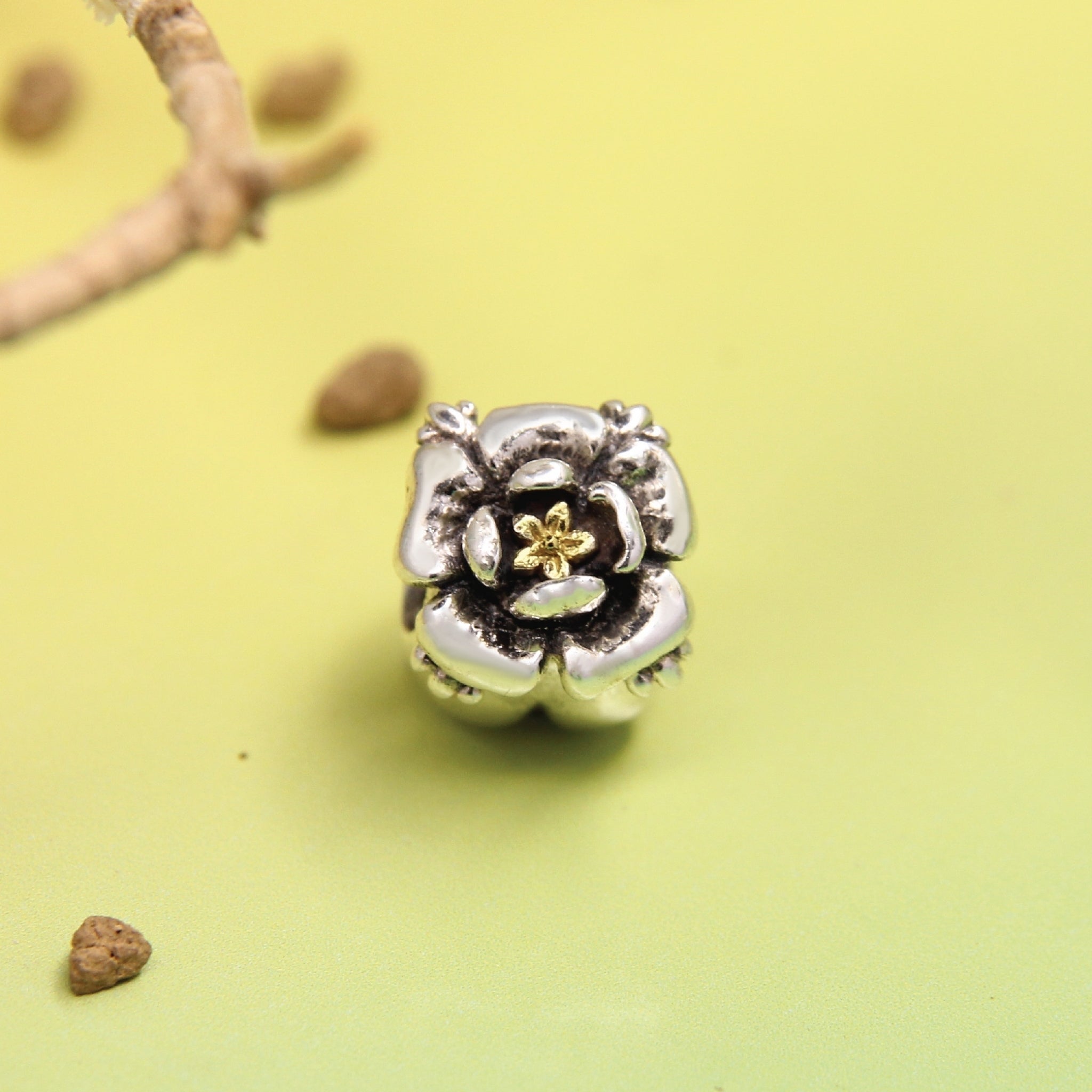 Elf Blossom Bead with 9k Gold Flower
